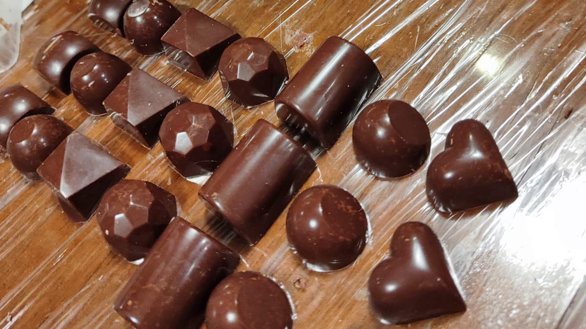 taller de chocolate al estilo belga con cacao 100 organico zje7ai