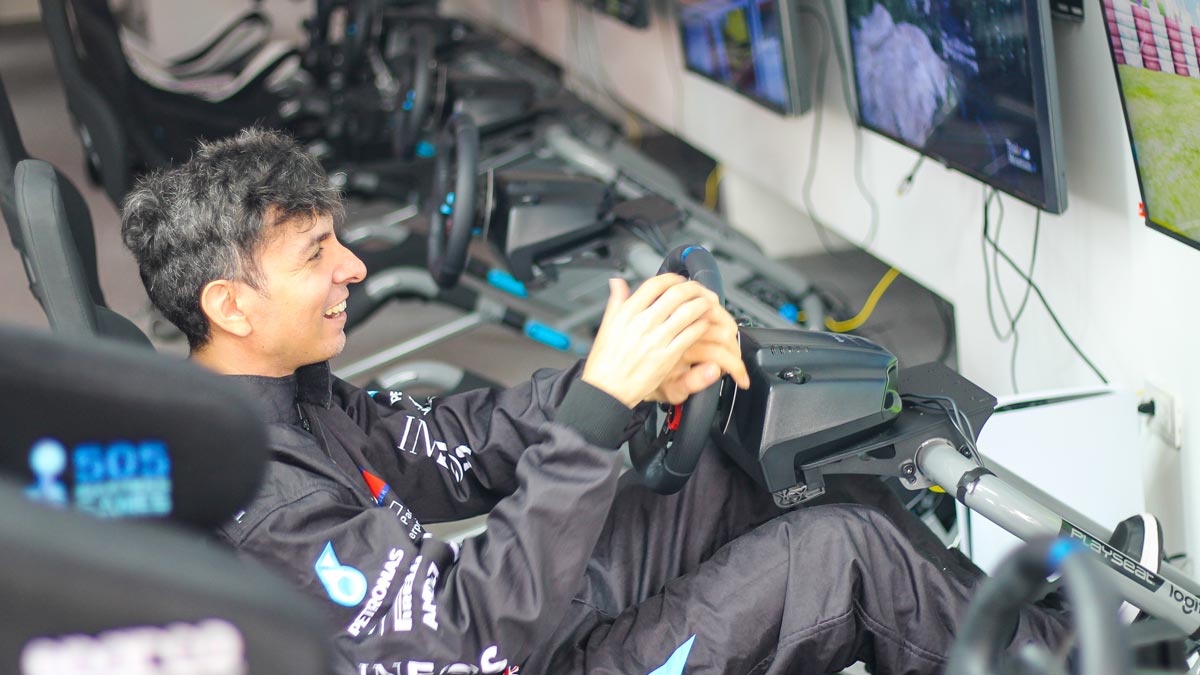 experiencia de simracing vive el automovilismo virtual en lima 0lrmbz