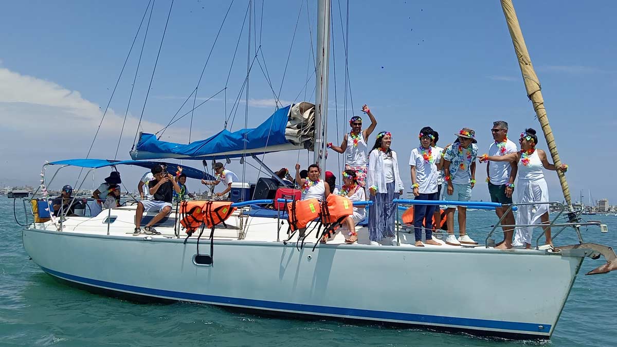 navega en velero y descubre la isla el camotal 1sg5ds