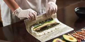 aprende a preparar makis acevichados furai y spicy thumb_landscape