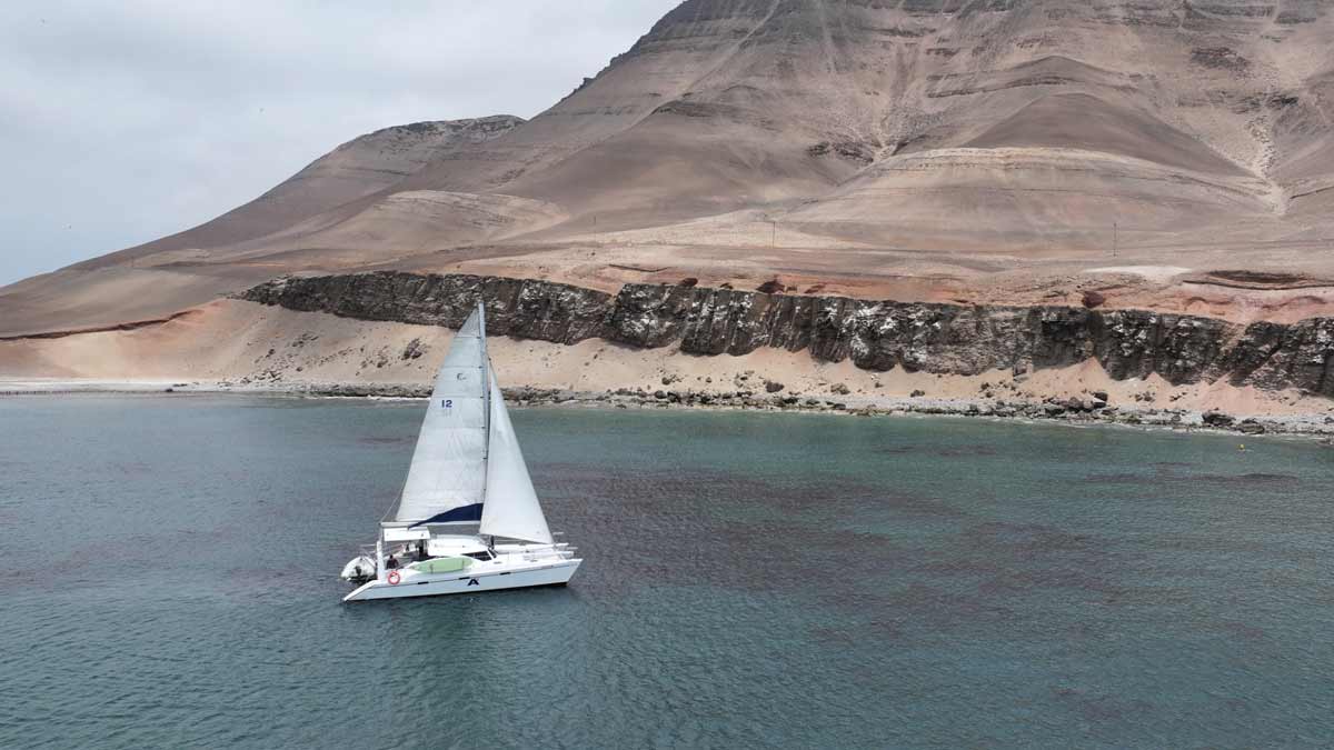 alquila un catamaran en lima y conoce la isla san lorenzo 6mxfiv