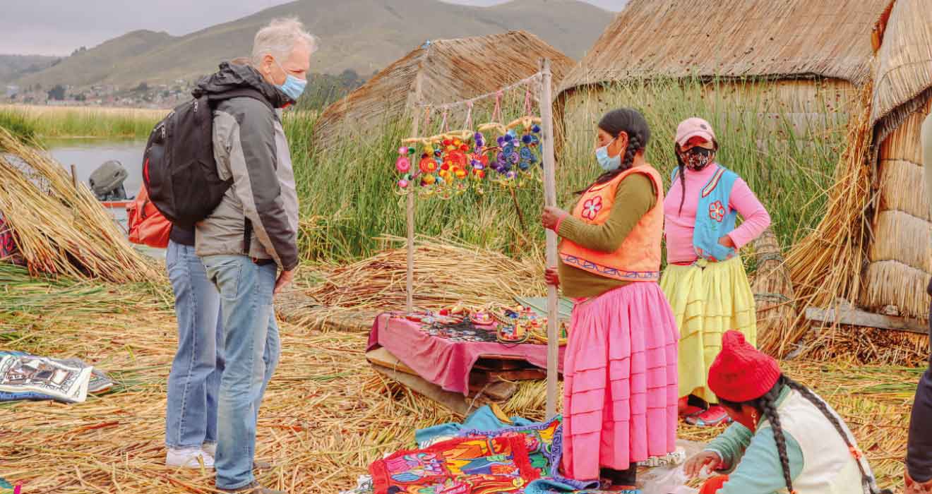 2d 1n islas del lago titicaca uros taquille y luquina gallery 13