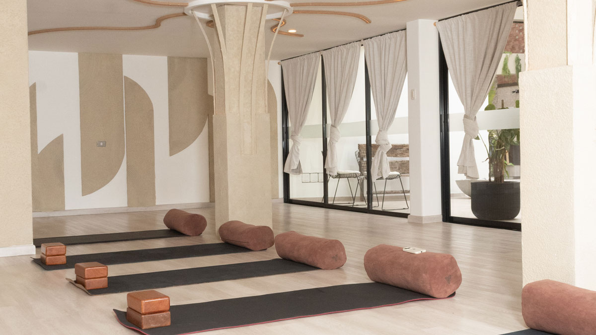 conviertete en profesor de yoga certificado en lima 7a4c53