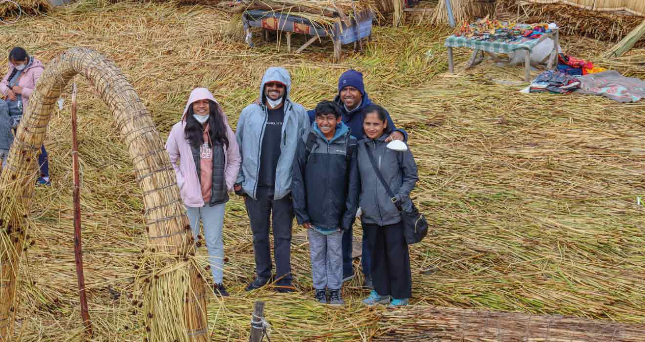 2d 1n titicaca uros home stay en taquille gallery 16