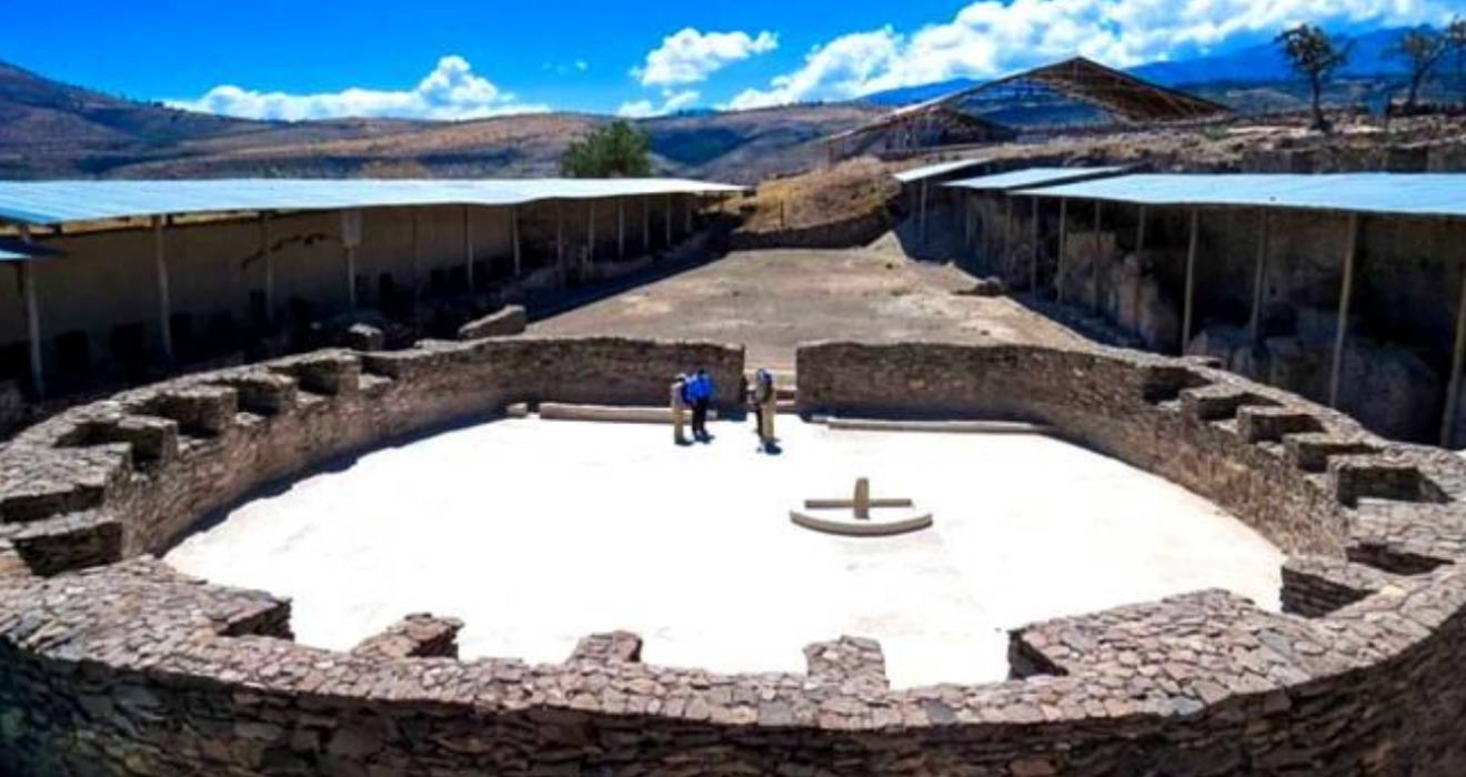 pampa de ayacucho y la cultura wari gallery 1