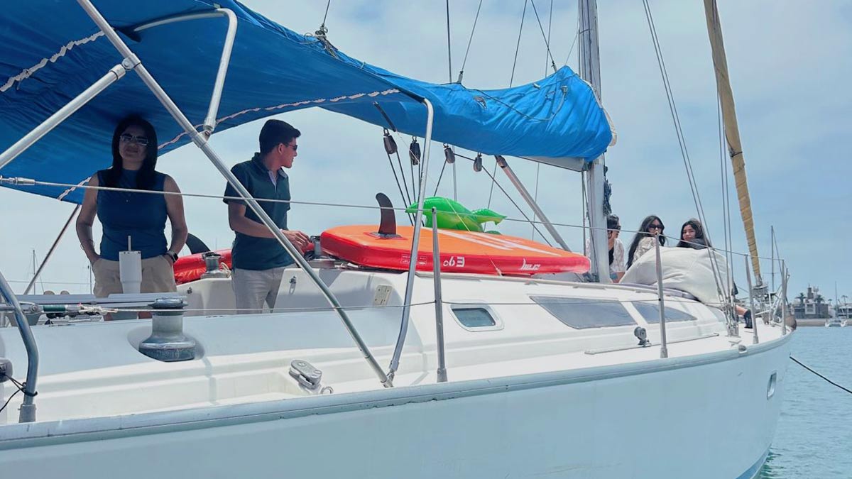 navega a vela en lima y descubre la isla san lorenzo f438qb