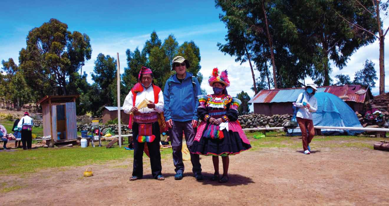 2d 1n titicaca uros home stay en taquille gallery 6