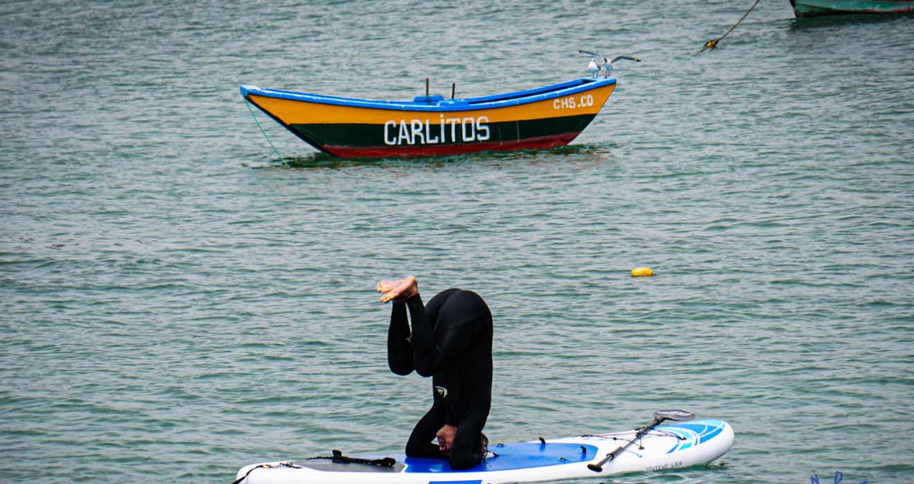 yoga sobre paddle iwtayy