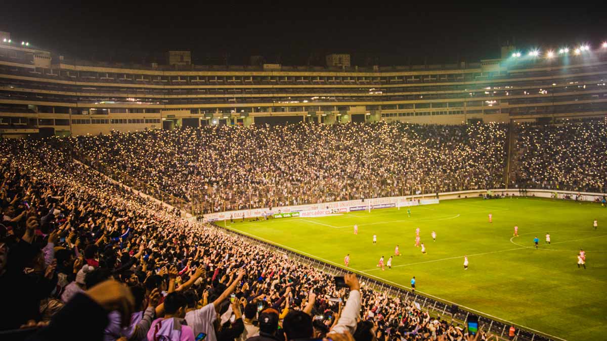 vive un partido de futbol en lima ixo7dm