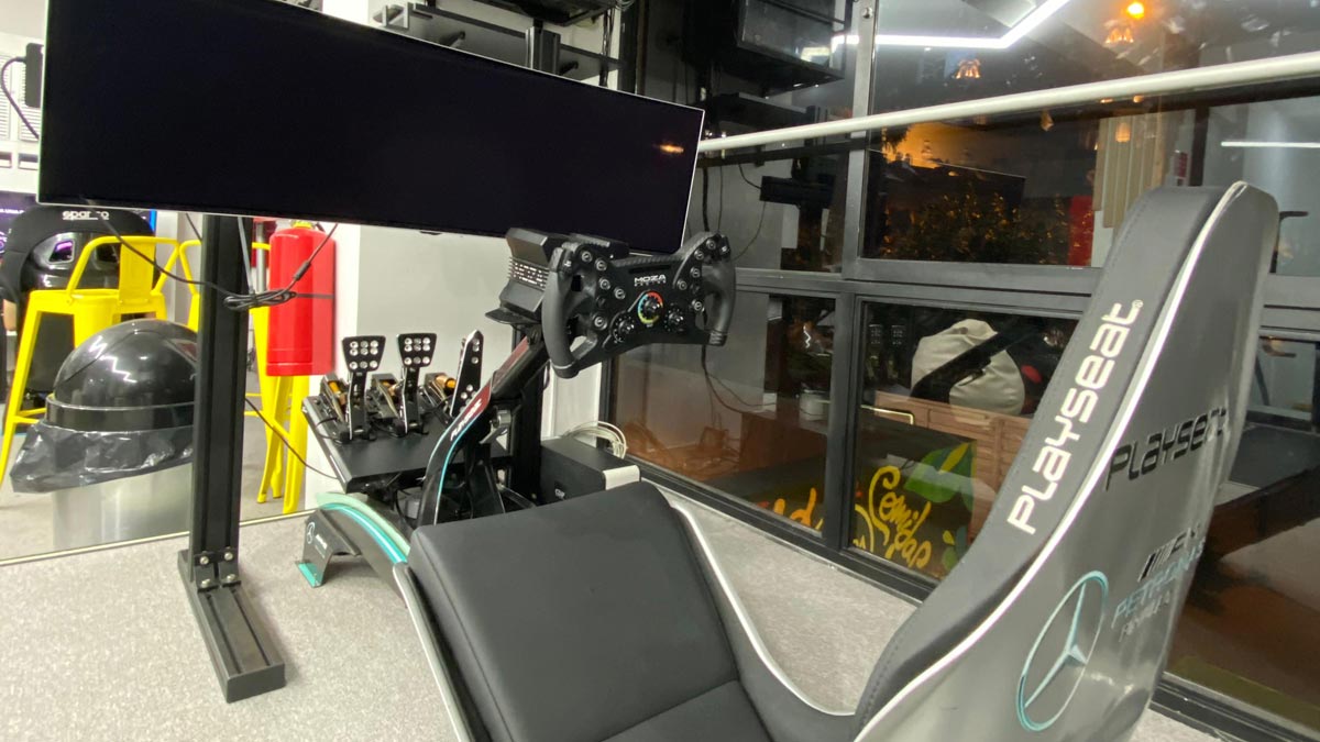 experiencia de simracing vive el automovilismo virtual en lima kdp0uu