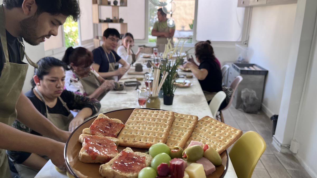 taller express de ceramica con vino y piqueos ndyu8g