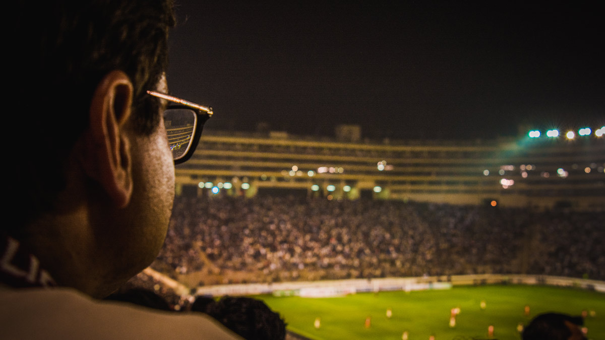 vive un partido de futbol en lima p5hkyx