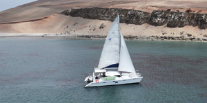 alquila un catamaran en lima y conoce la isla san lorenzo thumb_landscape