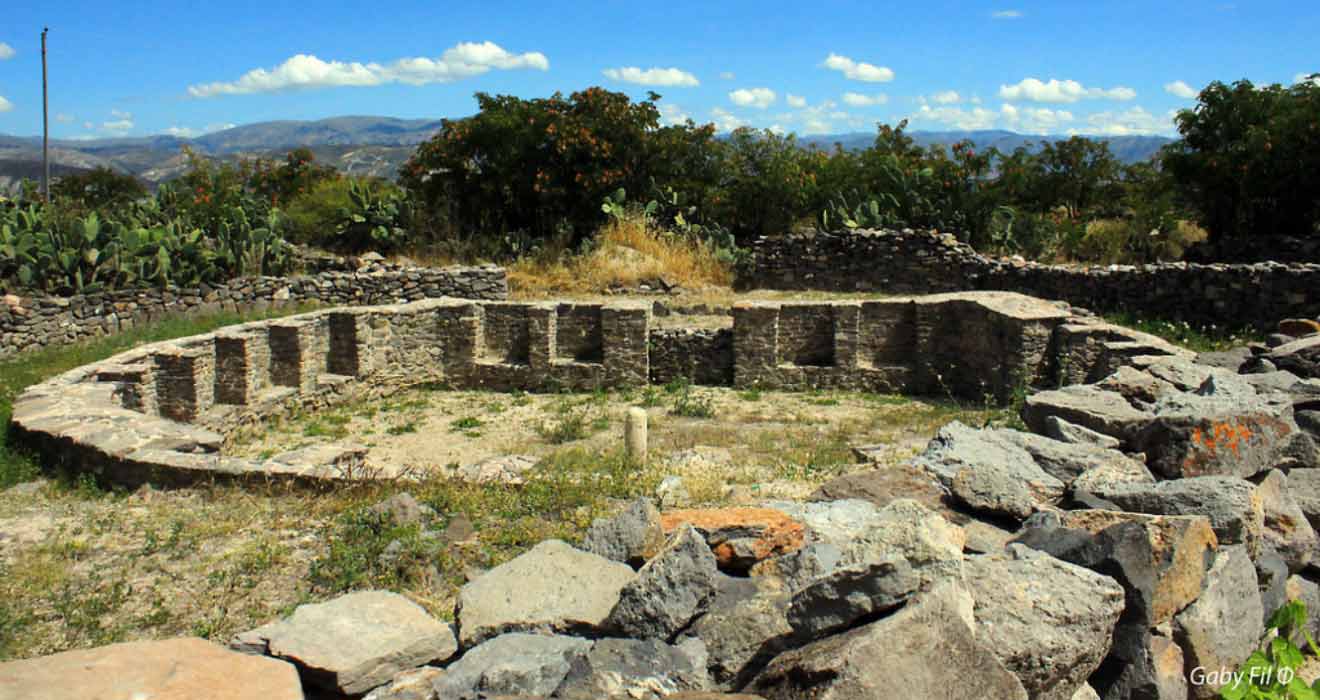 pampa de ayacucho y la cultura wari gallery 0
