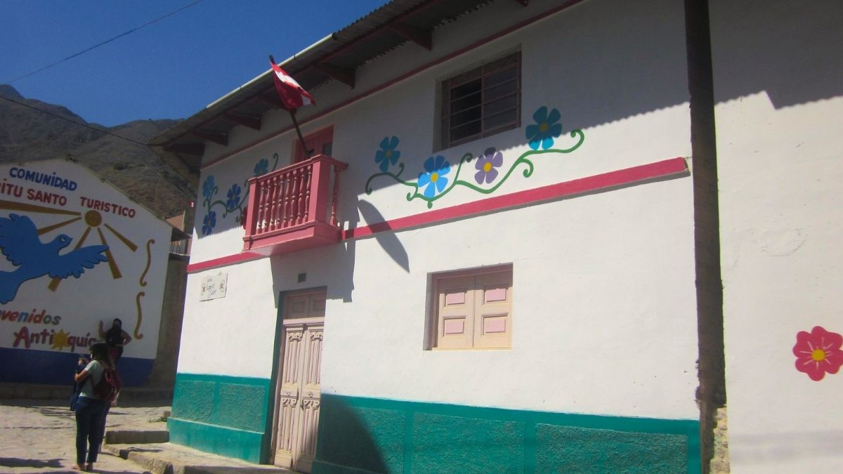 full day en antioquia el pueblito de colores cerca de lima saro1m