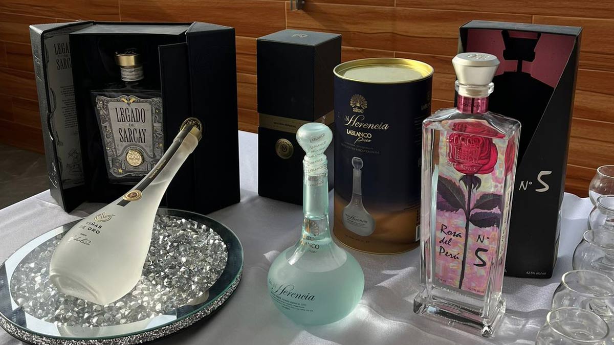 cata de pisco peruano puro mosto verde y acholado tu6nm1