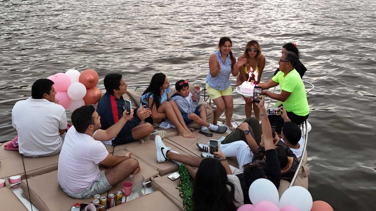 paseo en yate en pucusana experiencia de lujo en lima yy6to8