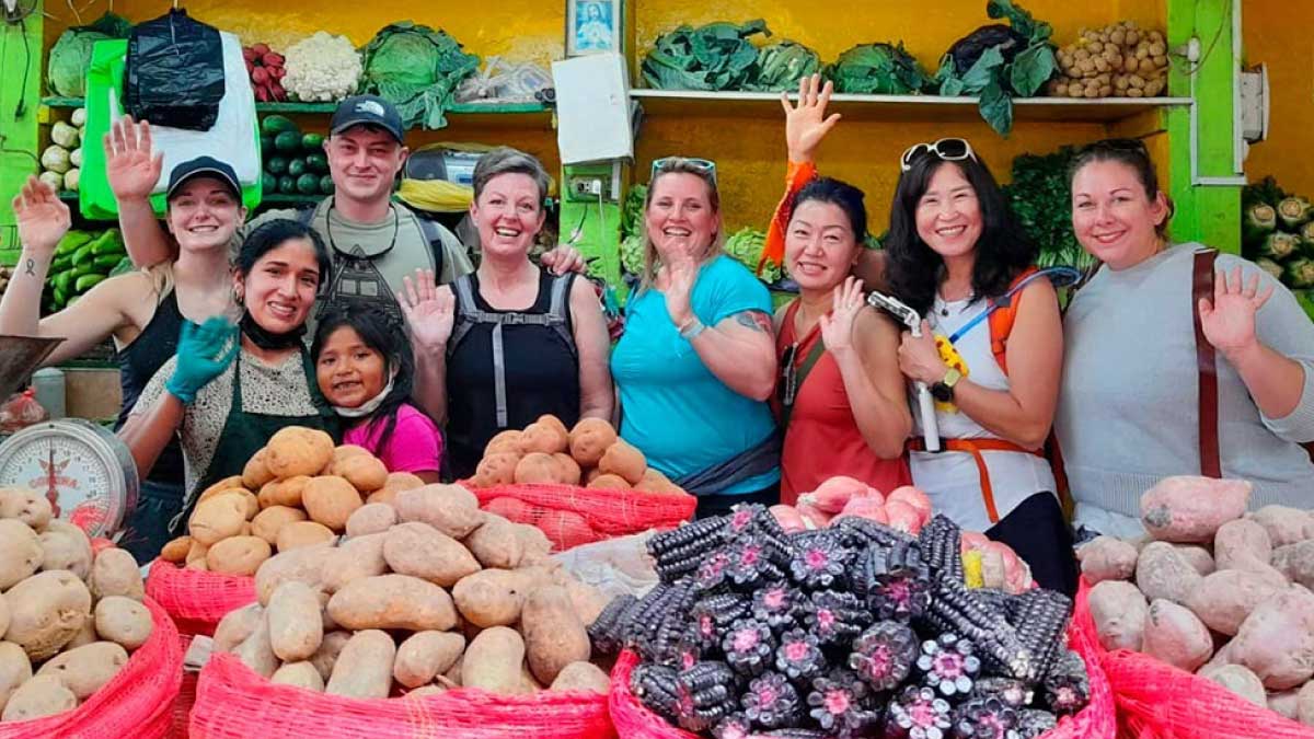 clases de gastronomía peruana - tour por mercado local 0